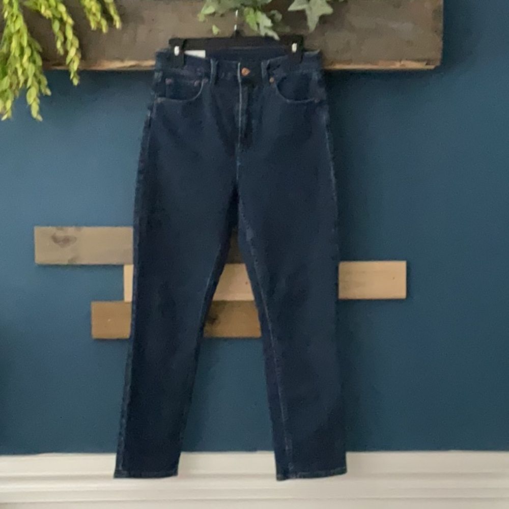 GAP Jeans Vintage Slim Sky High.  EUC.   Size 28.  6R